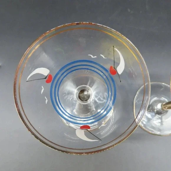 Hand painted Vintage Glass Martini Cocktail Set Italian Sailboats Gold Trim - Picture 7 of 10